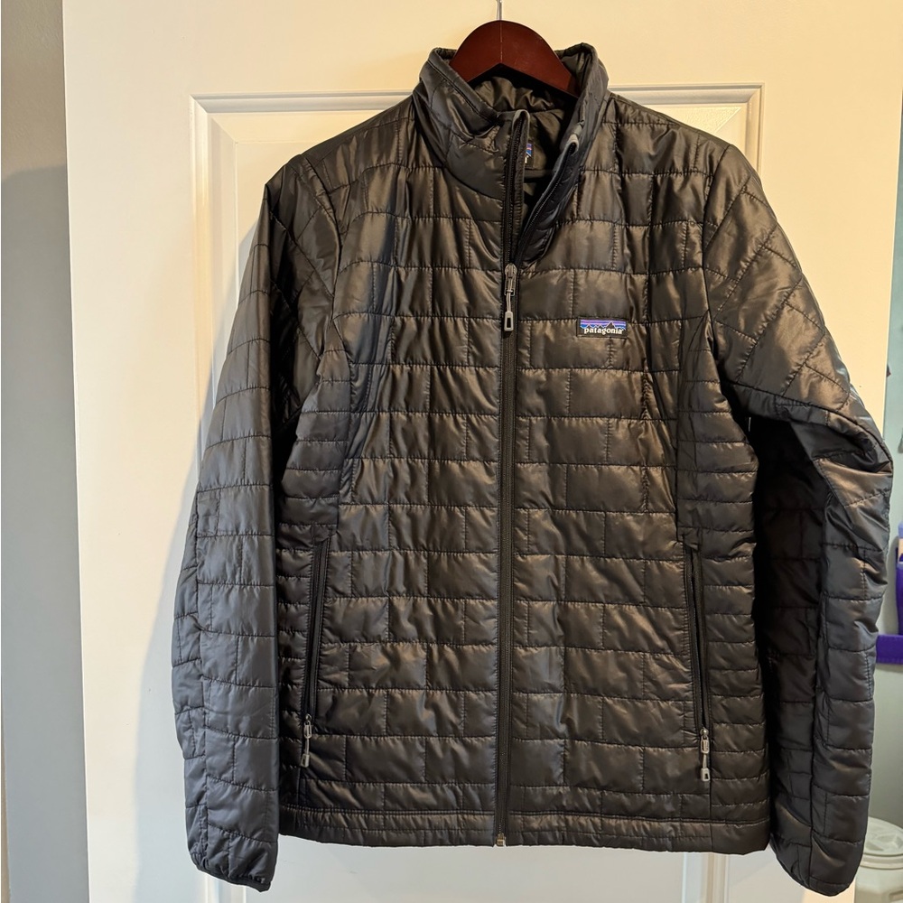 Woman’s Patagonia Puffy Jacket